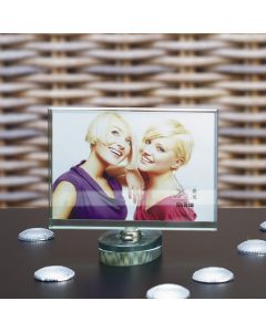 Cadre droit sur pied tournant horizontal