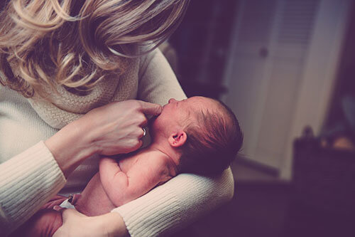 bébé prématuré conséquences maternité et maison